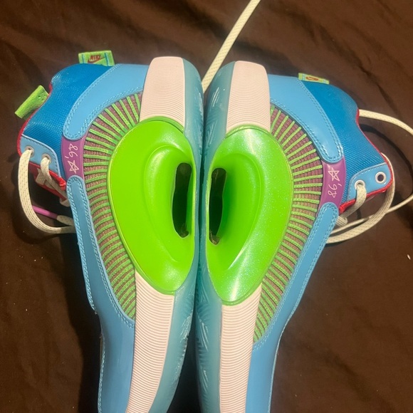 Vibrant Blue and Green Athletic Sneakers with Modern Design Air Jordan 35 Nike - Picture 1 of 8